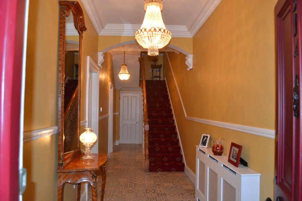 Aine Rose Guest Accommodation ดับลิน ภายนอก รูปภาพ