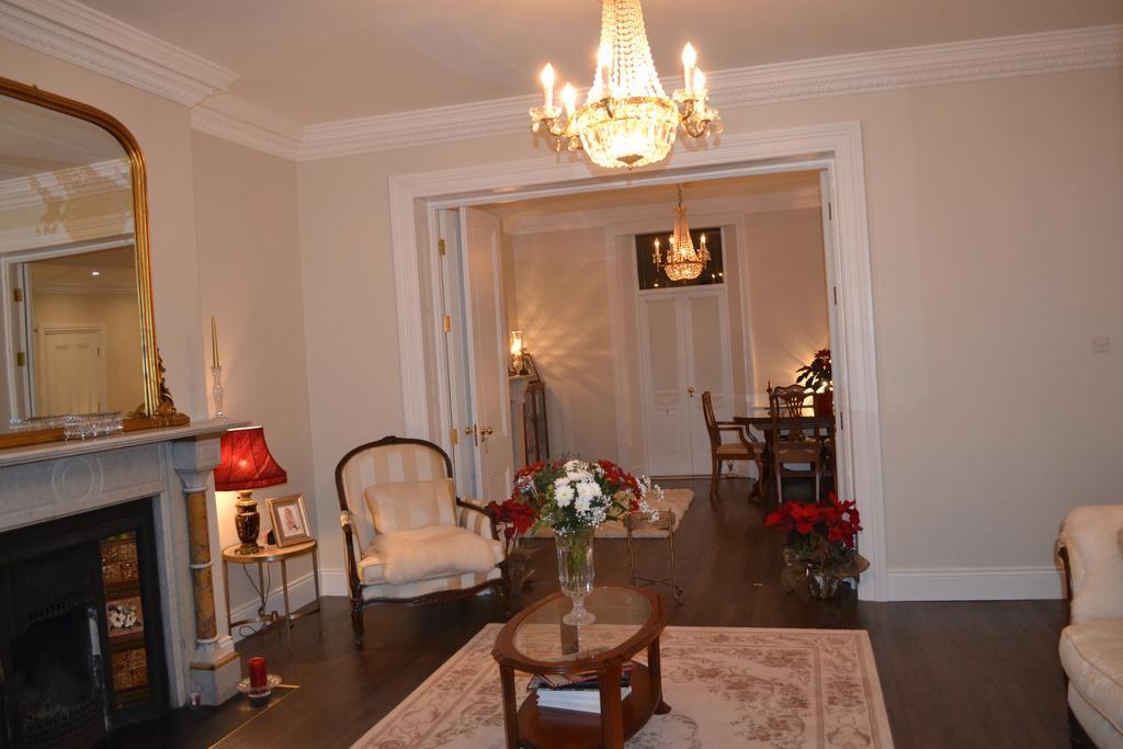 Aine Rose Guest Accommodation ดับลิน ภายนอก รูปภาพ