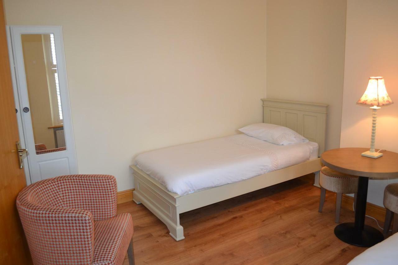 Aine Rose Guest Accommodation ดับลิน ภายนอก รูปภาพ