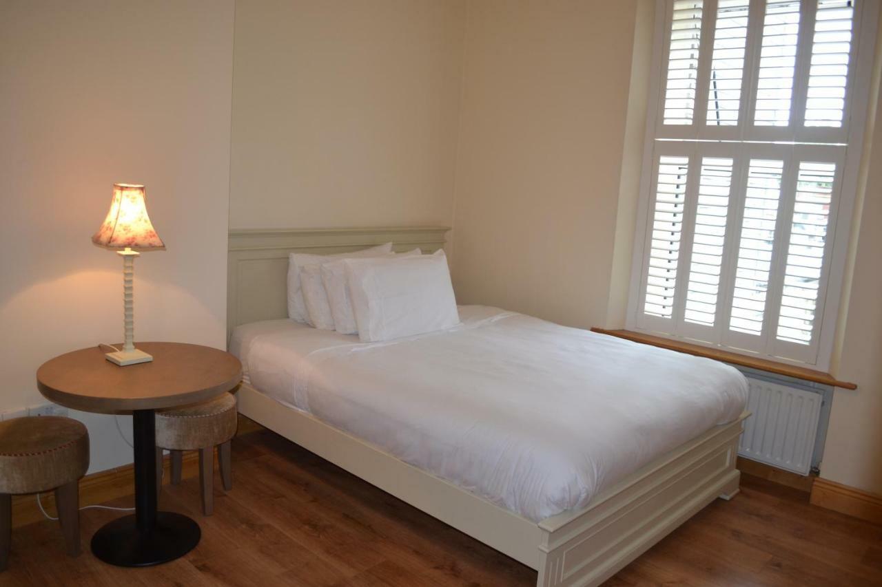 Aine Rose Guest Accommodation ดับลิน ภายนอก รูปภาพ