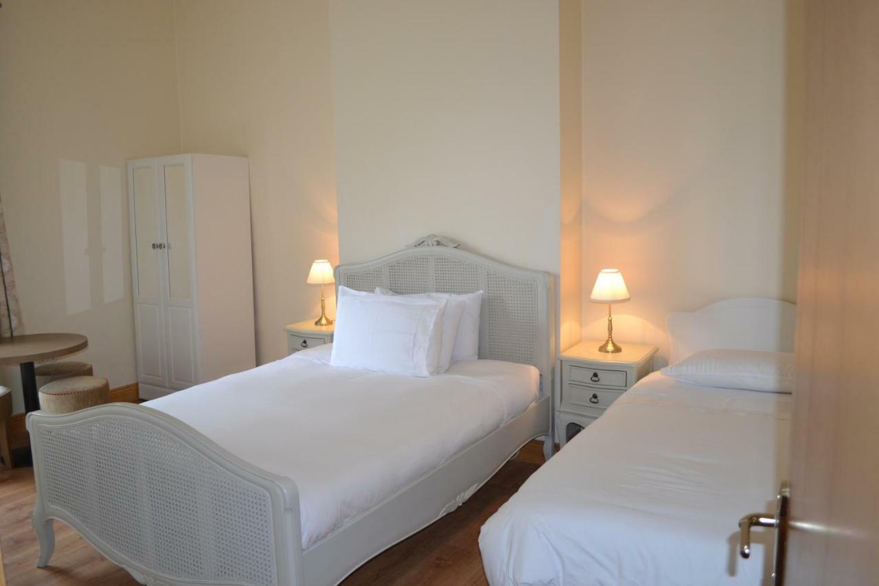 Aine Rose Guest Accommodation ดับลิน ภายนอก รูปภาพ