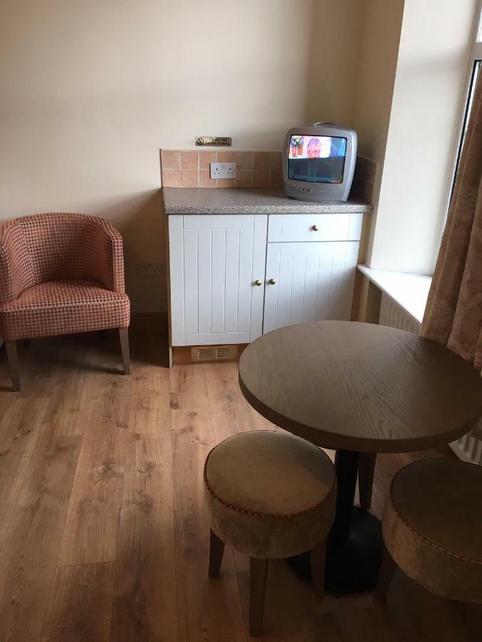 Aine Rose Guest Accommodation ดับลิน ภายนอก รูปภาพ